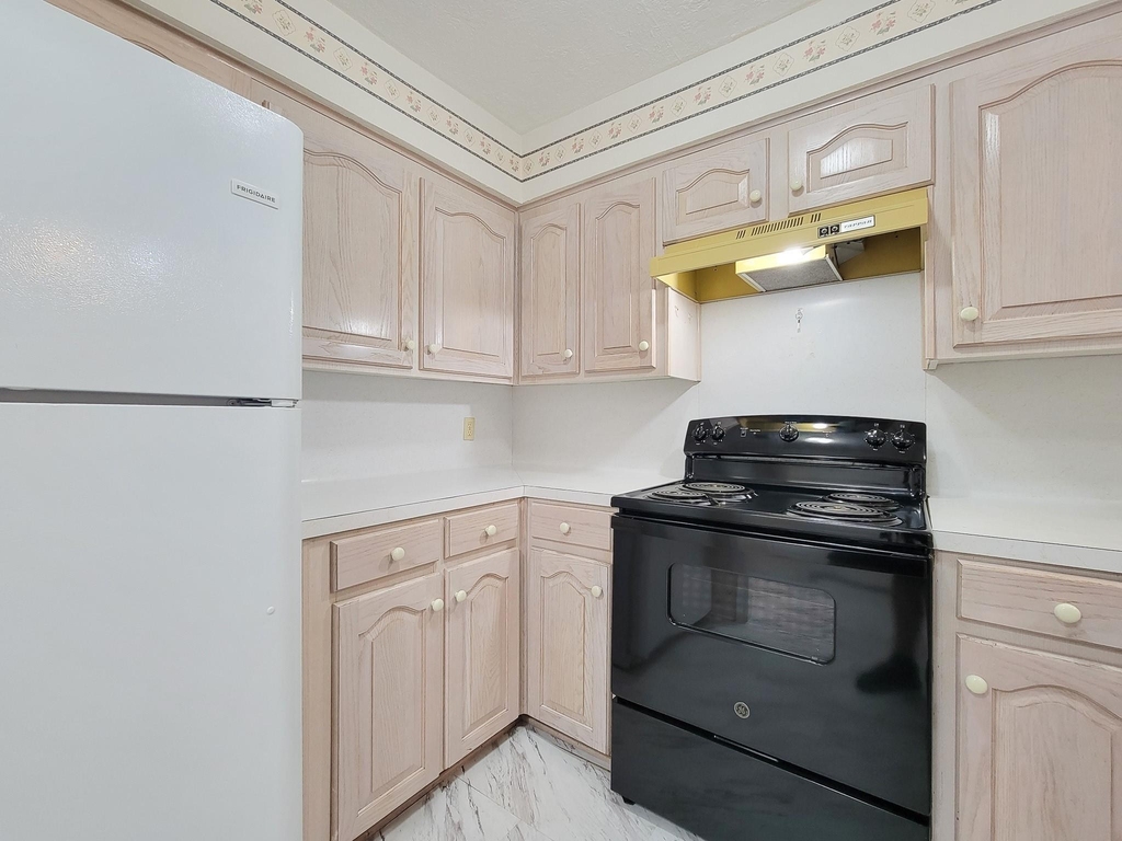 1815 Country Village Boulevard - Photo 30