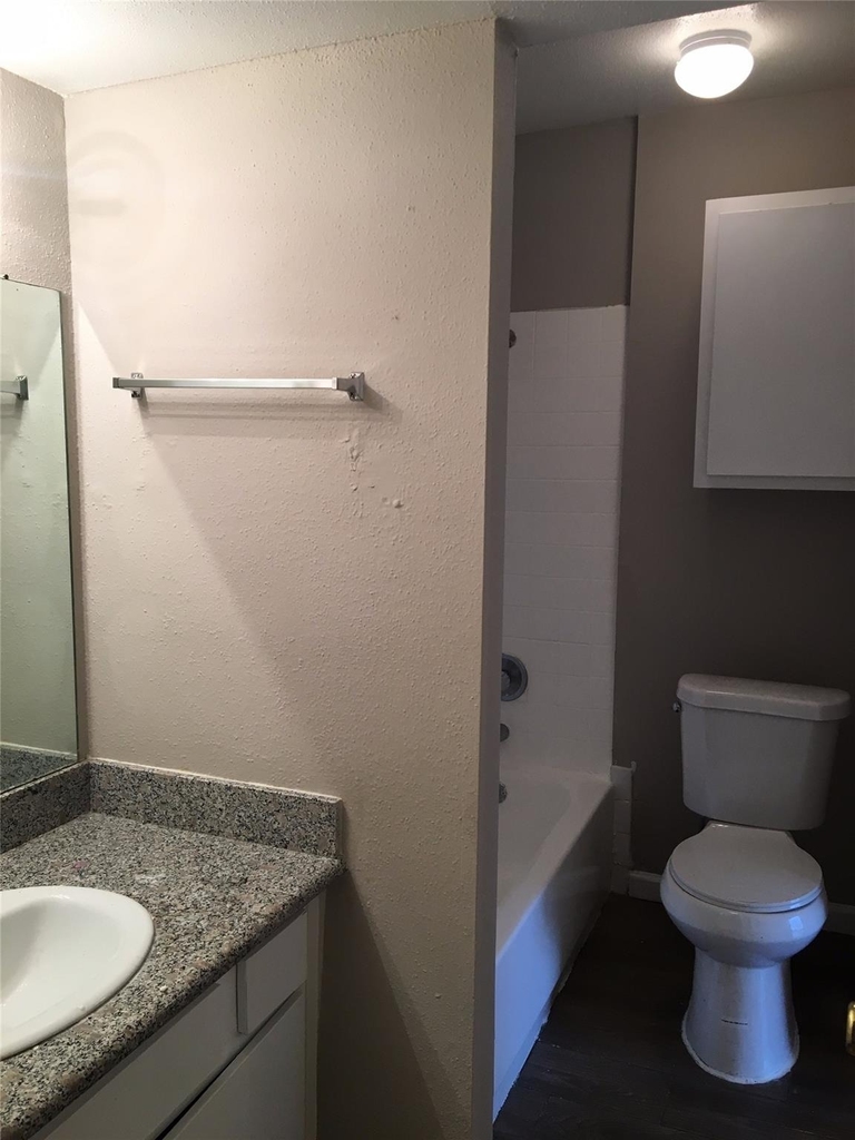 5625 Antoine Drive - Photo 2