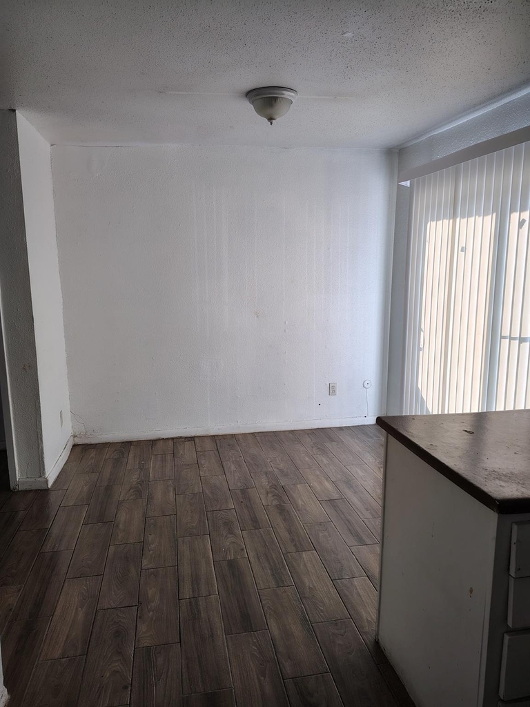 5625 Antoine Drive - Photo 4