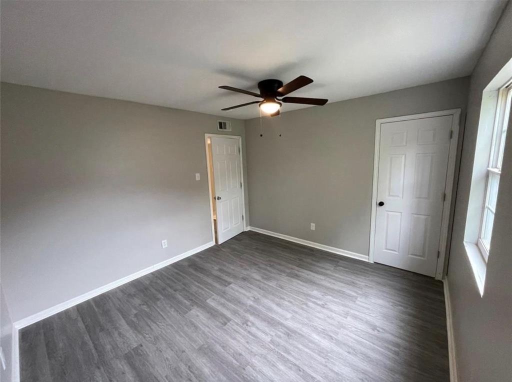 9711 Linkmeadow Lane - Photo 10