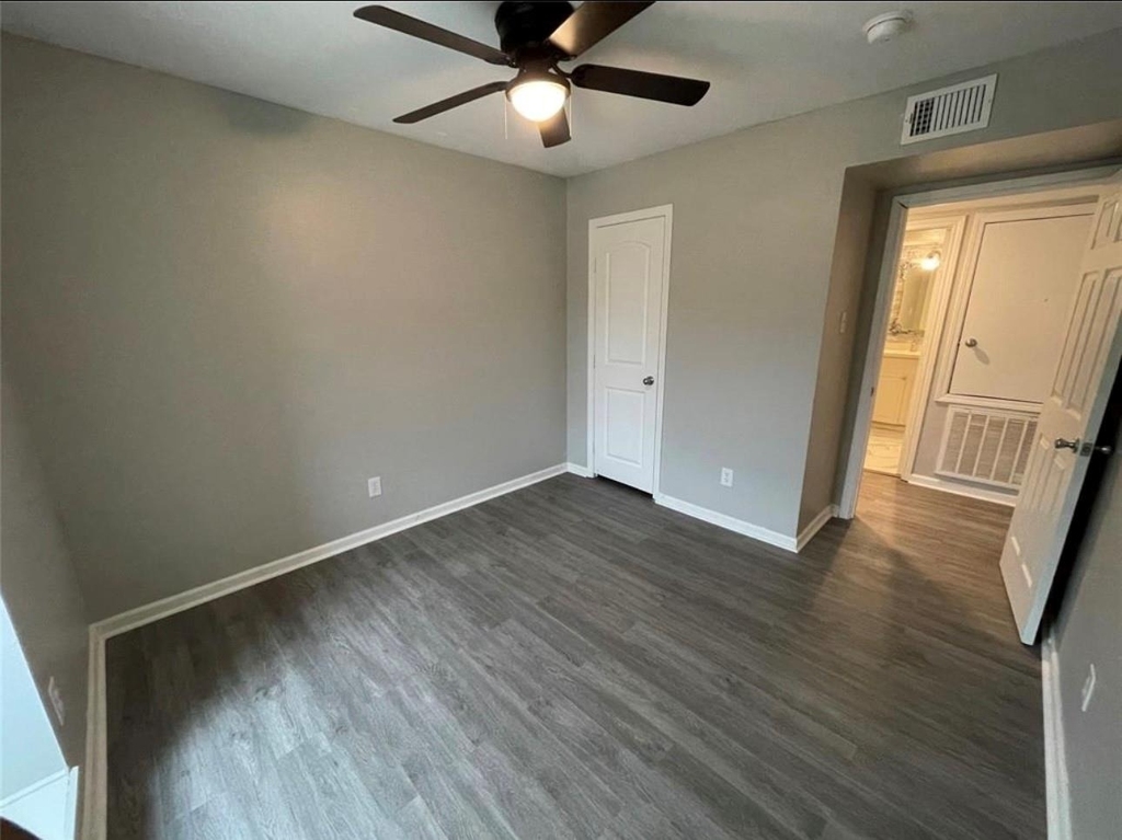 9711 Linkmeadow Lane - Photo 17