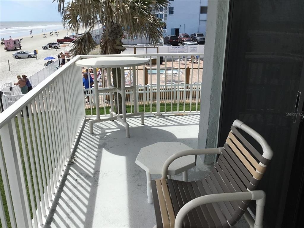 1571 S Atlantic Avenue - Photo 0