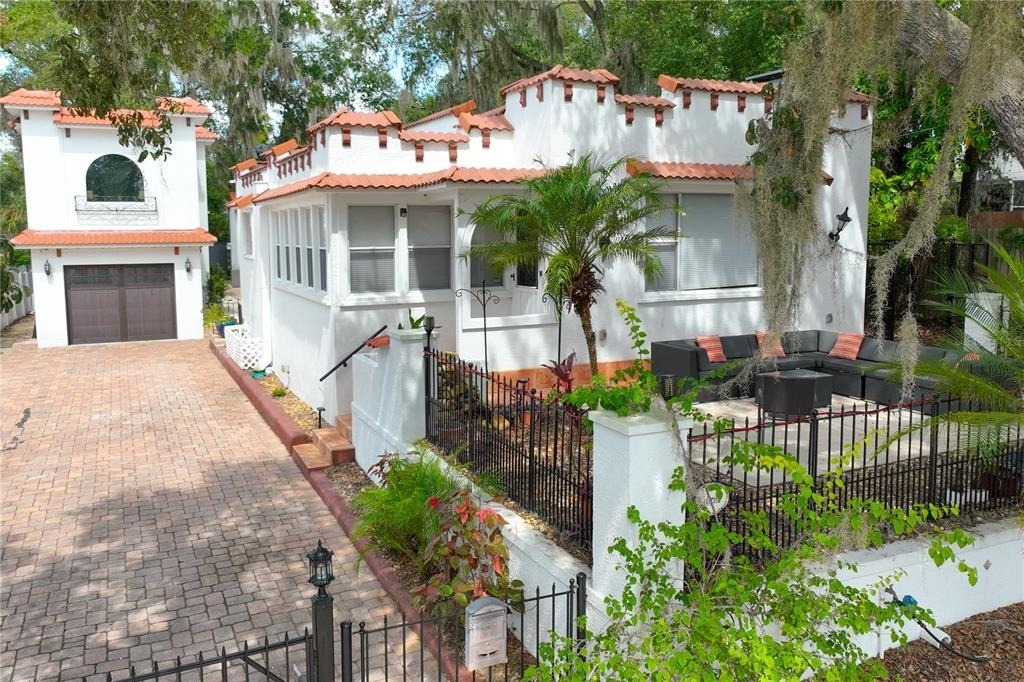 229 E 6th Avenue - Photo 0