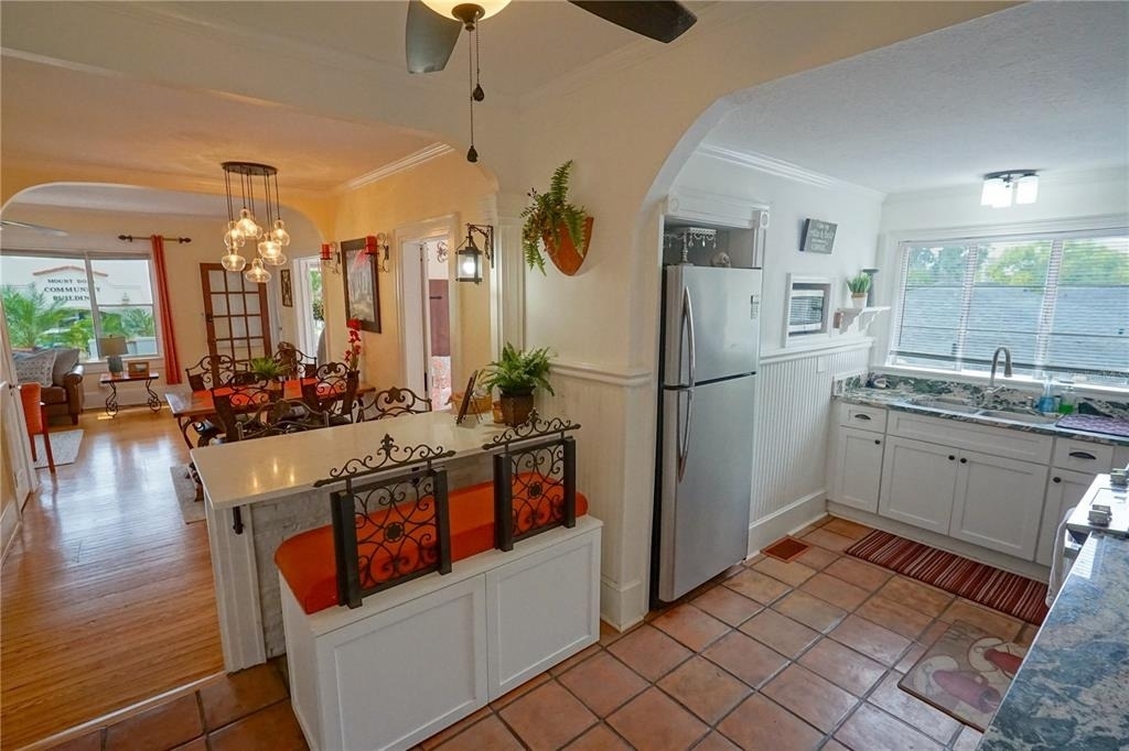 229 E 6th Avenue - Photo 15