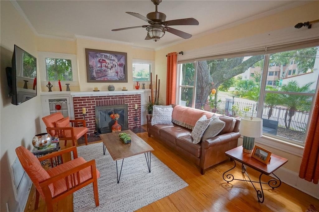 229 E 6th Avenue - Photo 3