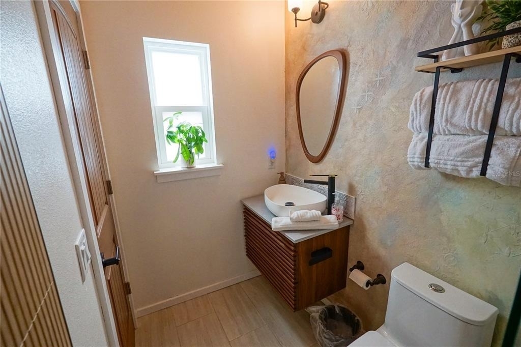 229 E 6th Avenue - Photo 58