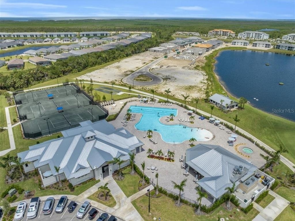 14214 Heritage Landing Boulevard - Photo 43