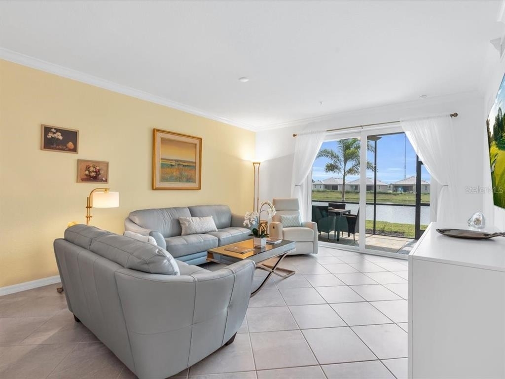 14214 Heritage Landing Boulevard - Photo 12