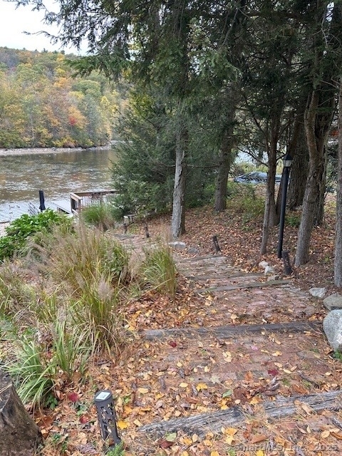 880 Wakefield Boulevard - Photo 1