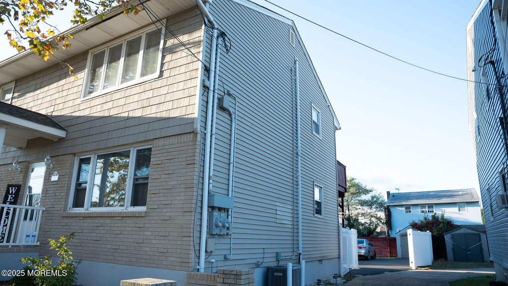 73 Maple Avenue - Photo 3