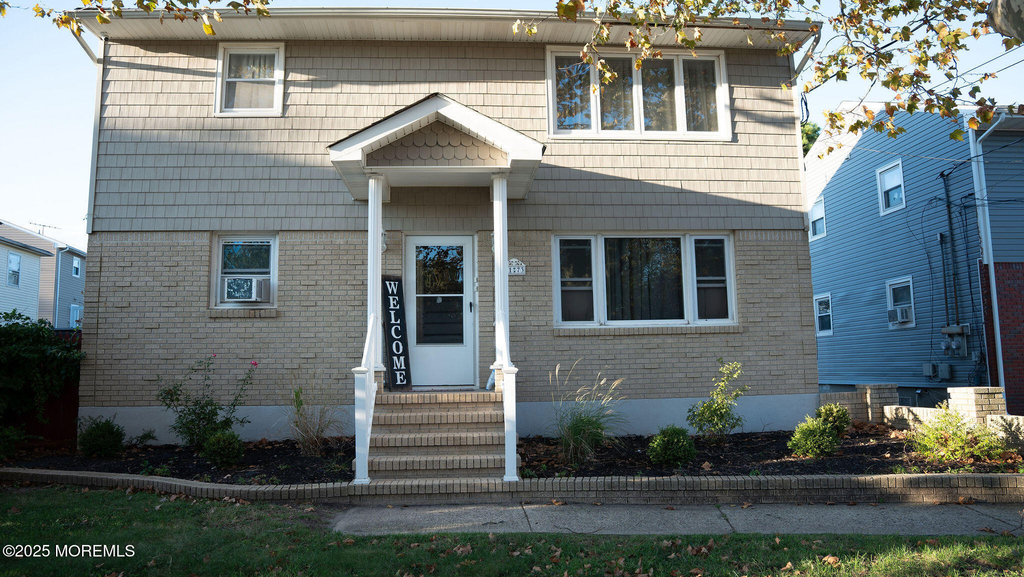 73 Maple Avenue - Photo 0