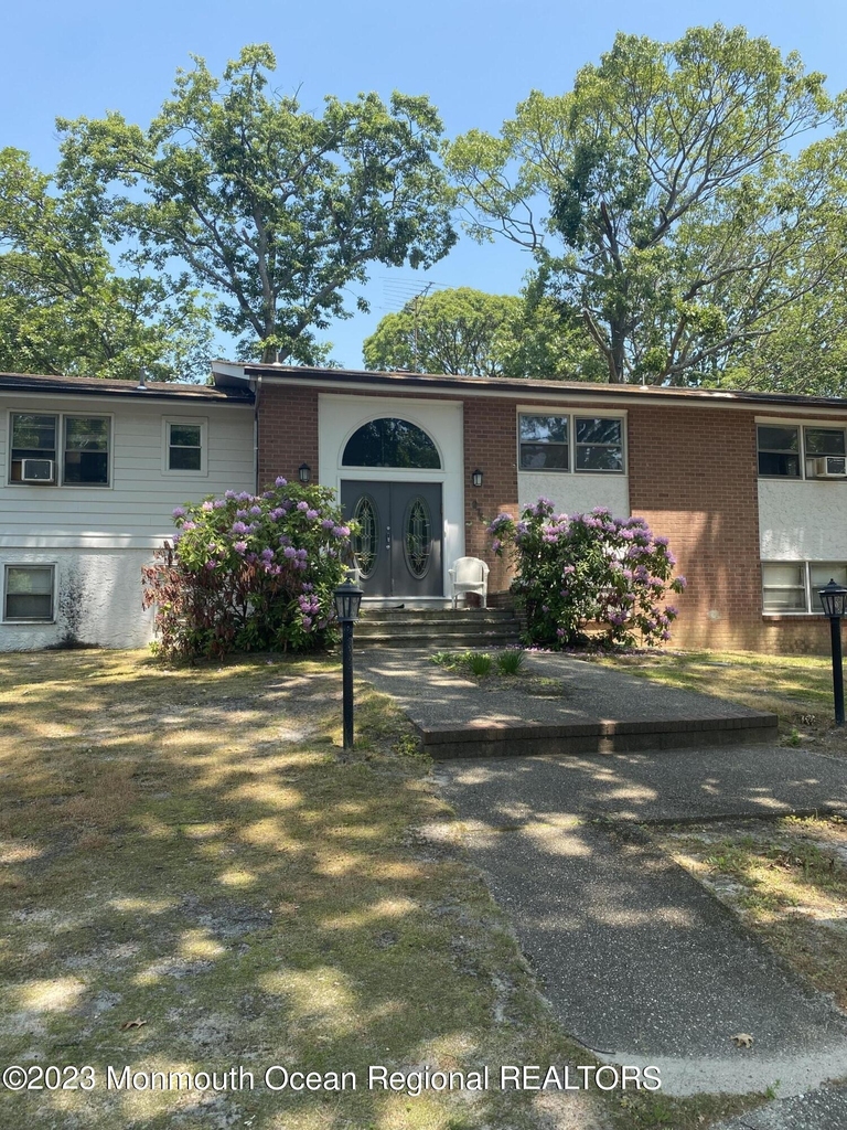 275 Garfield Avenue - Photo 1
