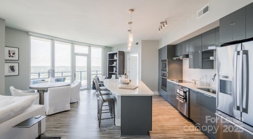 225 S Poplar Street - Photo 40