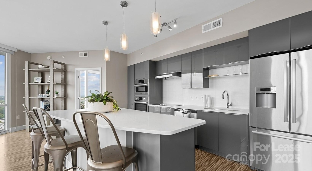225 S Poplar Street - Photo 24