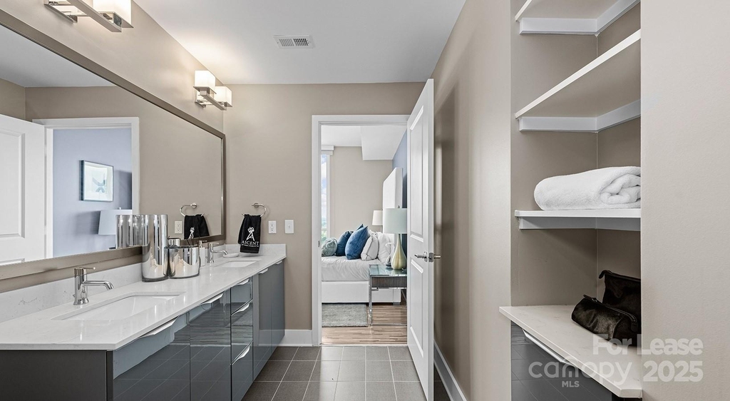 225 S Poplar Street - Photo 30