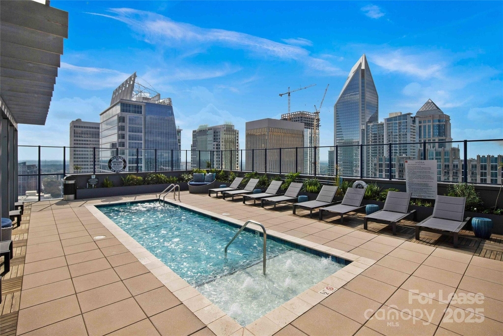 225 S Poplar Street - Photo 17