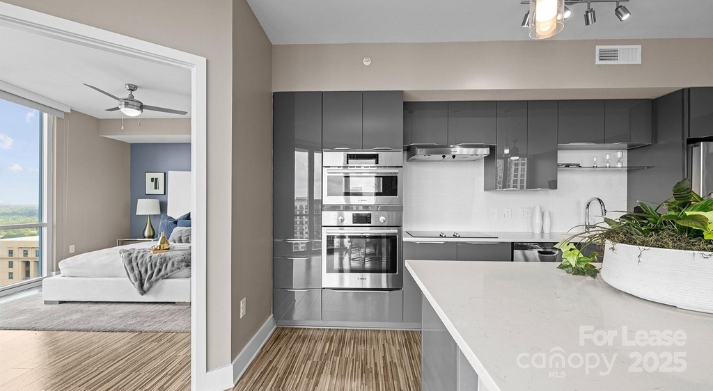 225 S Poplar Street - Photo 21