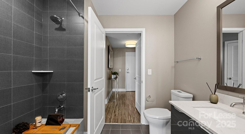 225 S Poplar Street - Photo 44