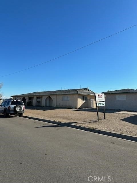 1932 Erin Drive - Photo 0