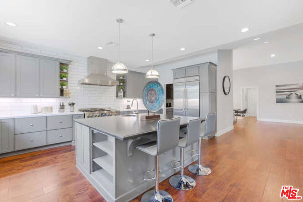 5907 Jumilla Avenue - Photo 19
