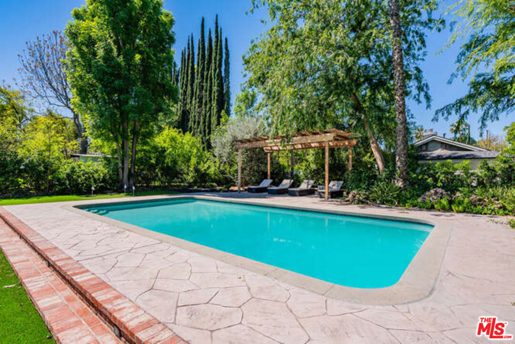 5907 Jumilla Avenue - Photo 4