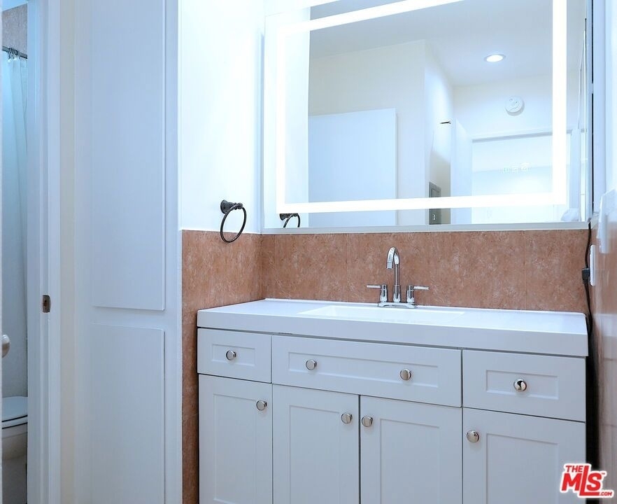 9005 Cynthia Street - Photo 17