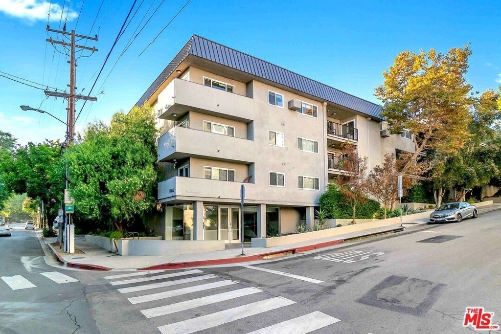9005 Cynthia Street - Photo 1