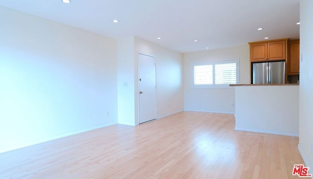 9005 Cynthia Street - Photo 4