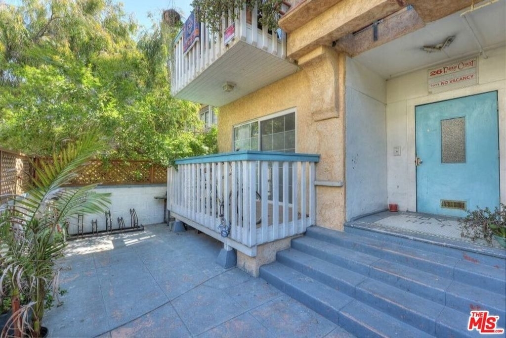 26 Breeze Avenue - Photo 16