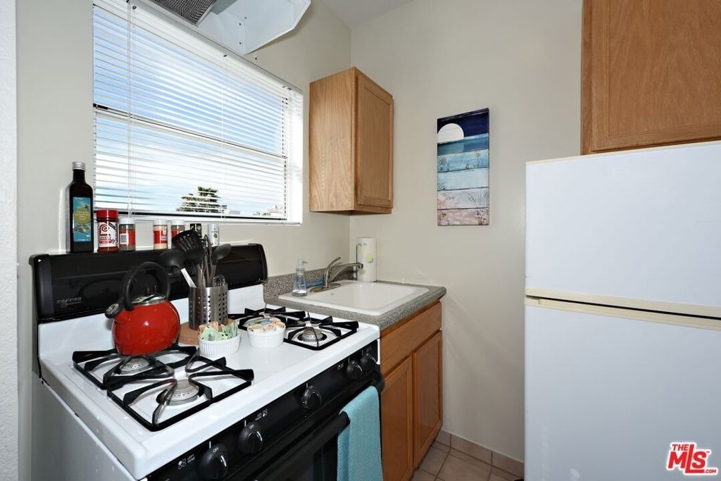 26 Breeze Avenue - Photo 10