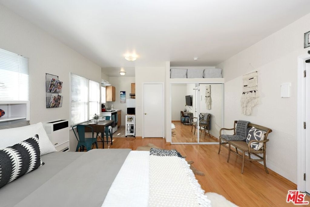 26 Breeze Avenue - Photo 3