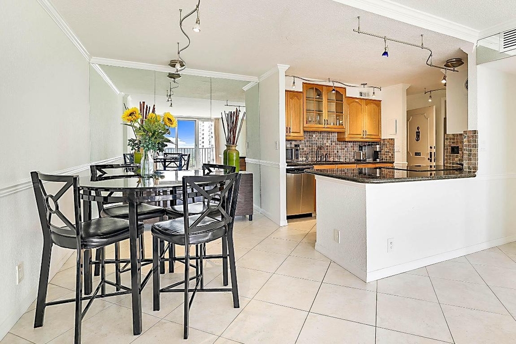 2121 N Ocean Boulevard - Photo 3