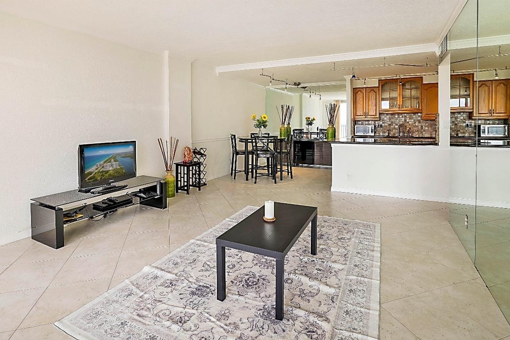 2121 N Ocean Boulevard - Photo 5