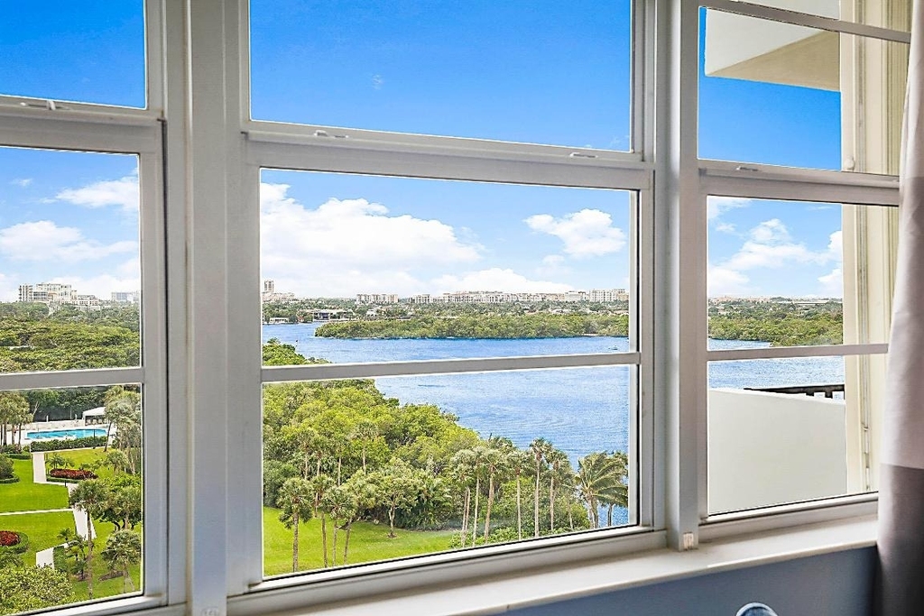 2121 N Ocean Boulevard - Photo 10