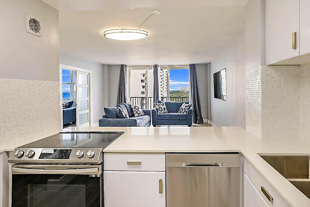 2121 N Ocean Boulevard - Photo 16