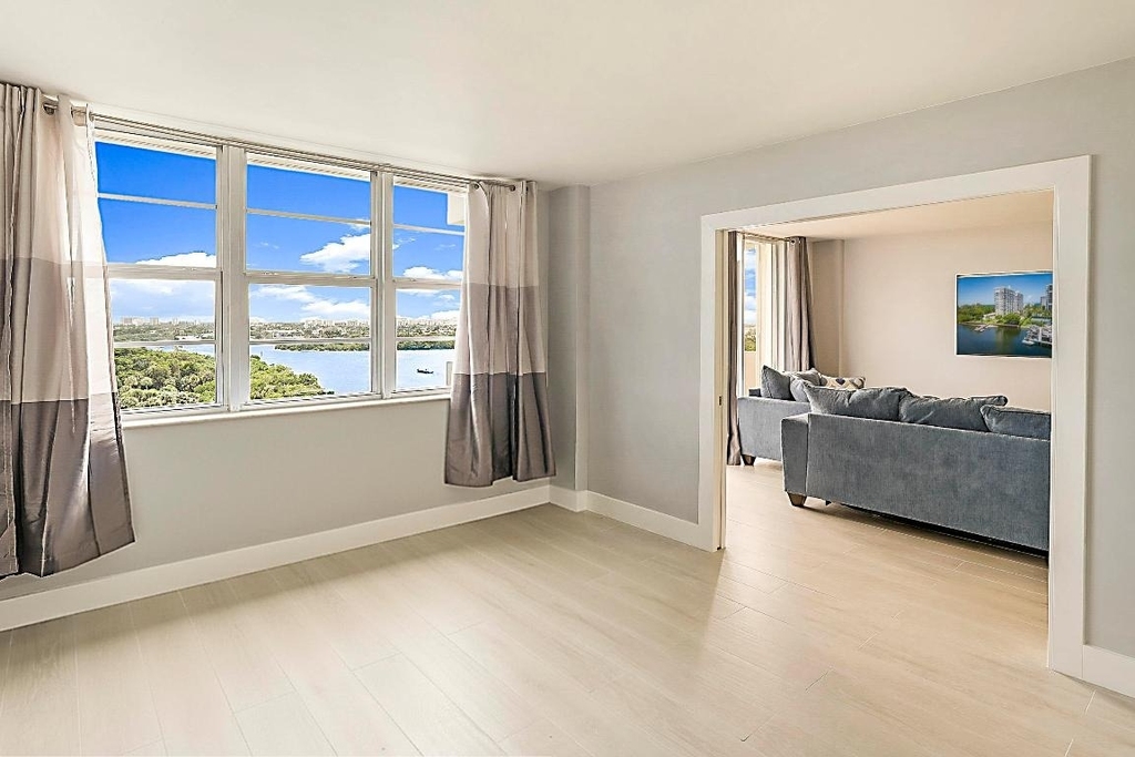 2121 N Ocean Boulevard - Photo 8
