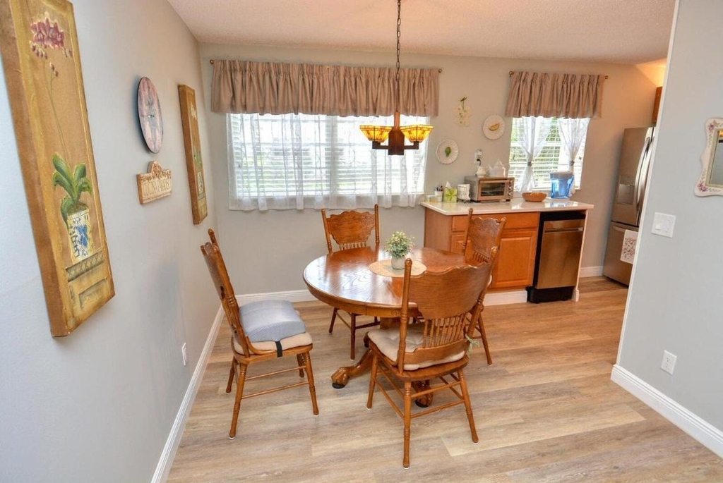 1225 Nw 21st Street - Photo 2