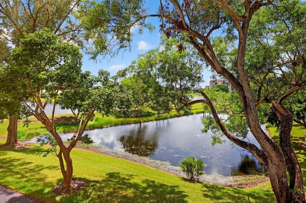 14375 Strathmore Lane - Photo 40