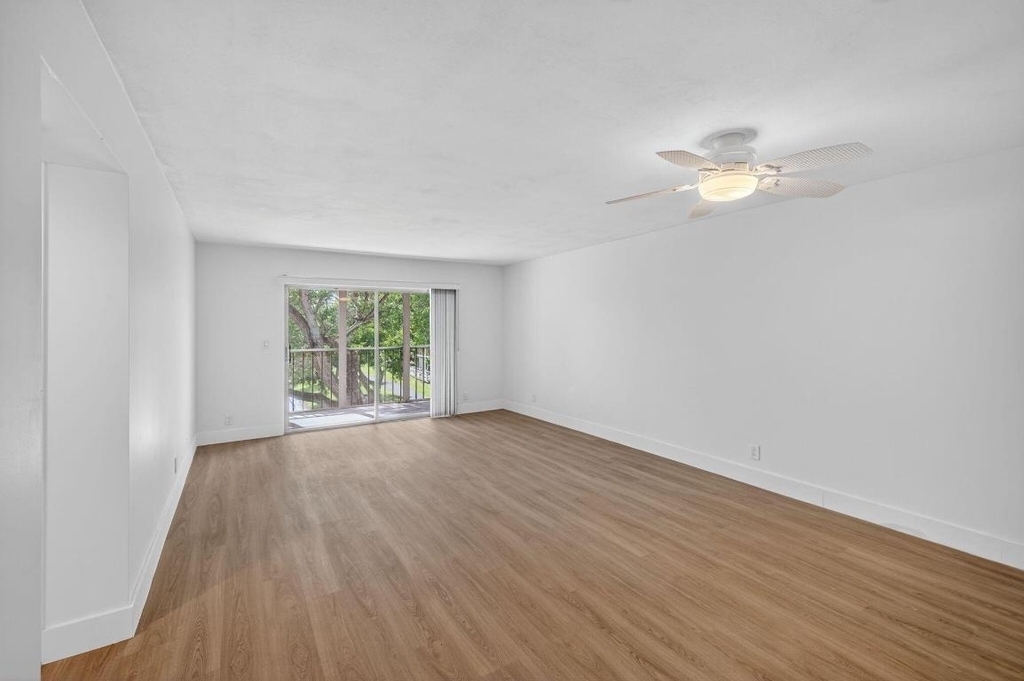 14375 Strathmore Lane - Photo 21