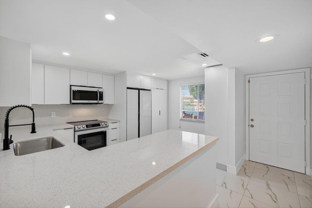 14375 Strathmore Lane - Photo 1