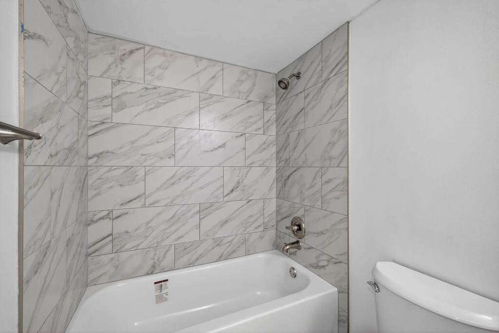 14375 Strathmore Lane - Photo 18