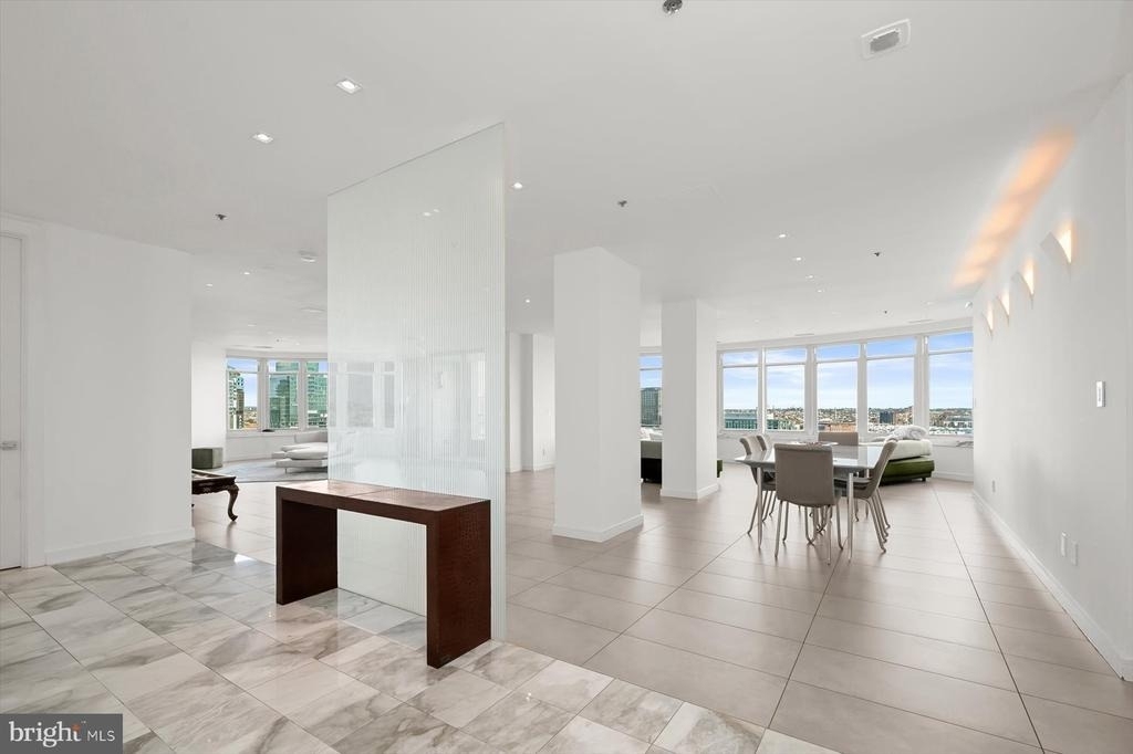 100 Harborview Drive - Photo 2