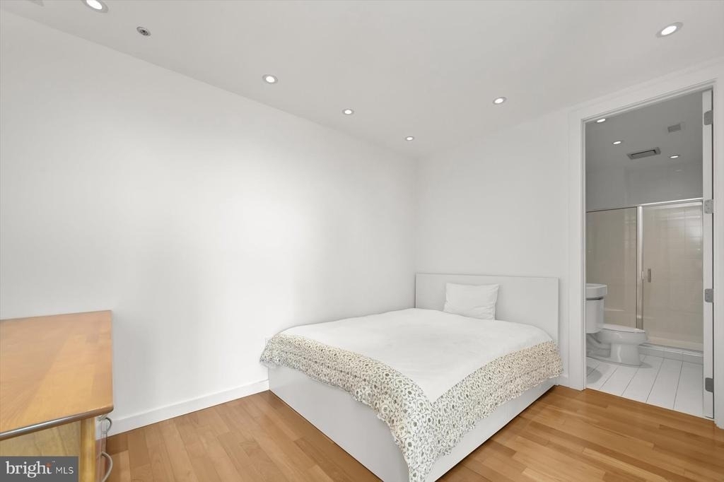 100 Harborview Drive - Photo 37