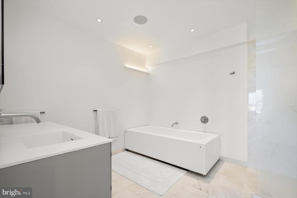 100 Harborview Drive - Photo 59