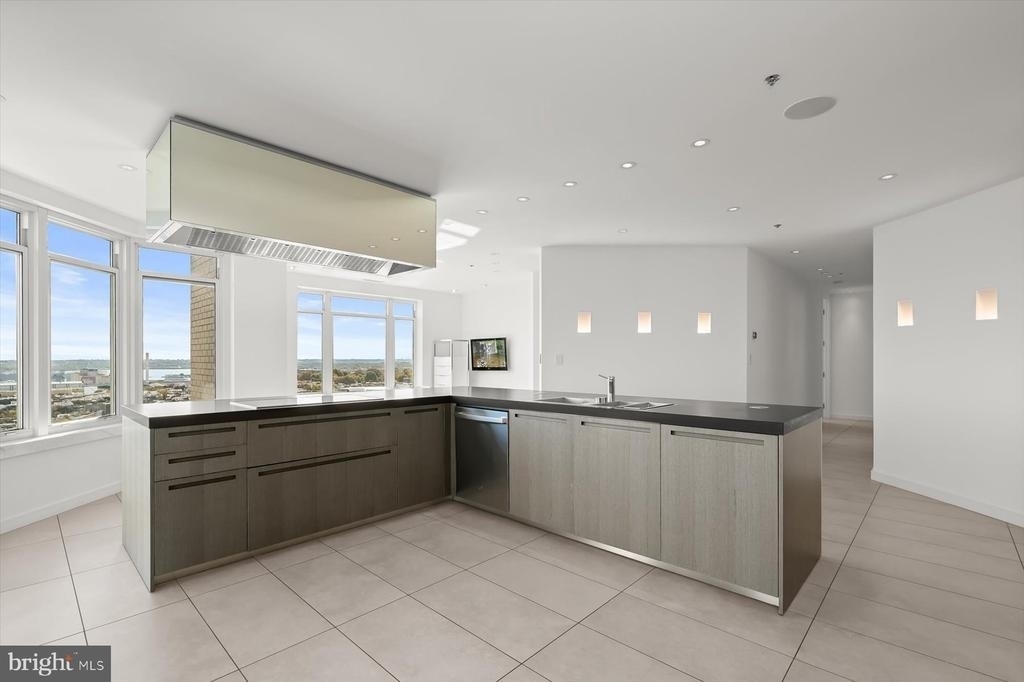 100 Harborview Drive - Photo 21