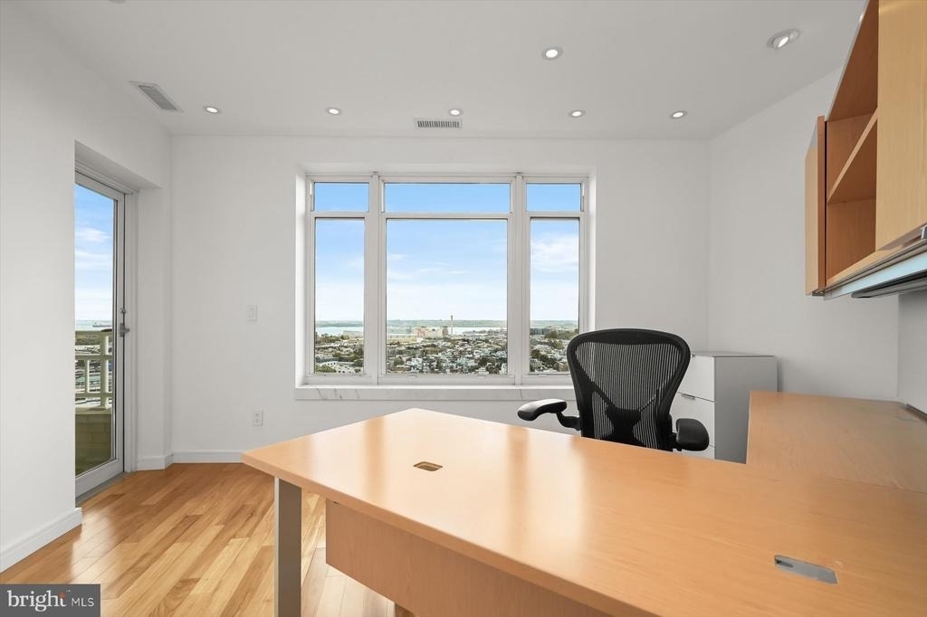 100 Harborview Drive - Photo 39
