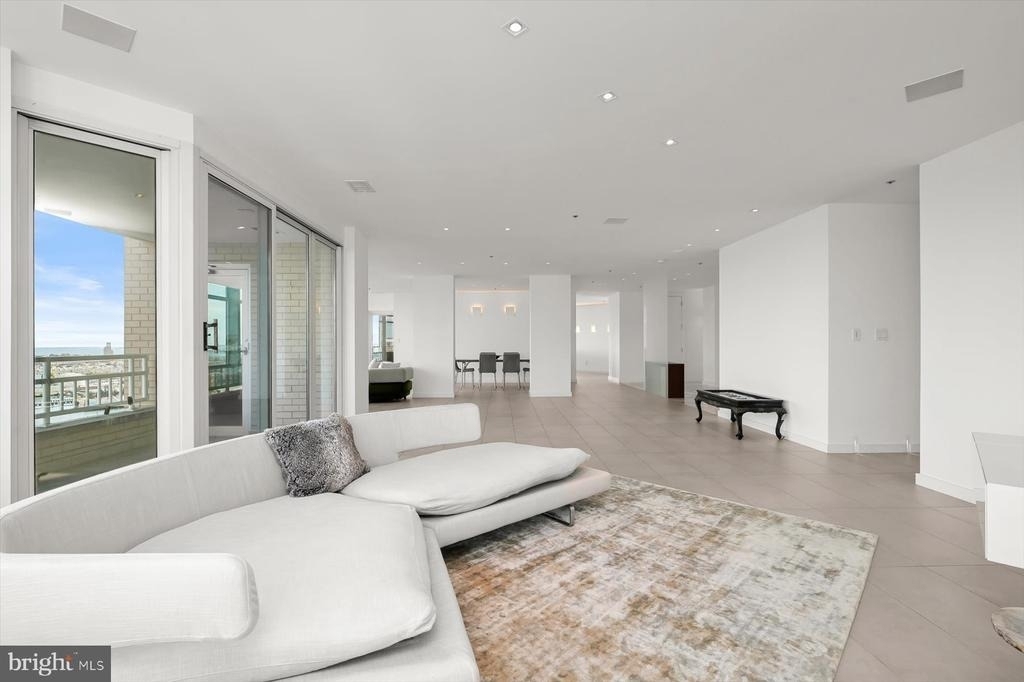100 Harborview Drive - Photo 8