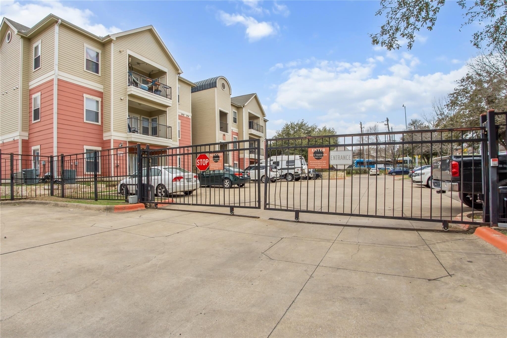 1901 Crossing Pl - Photo 27