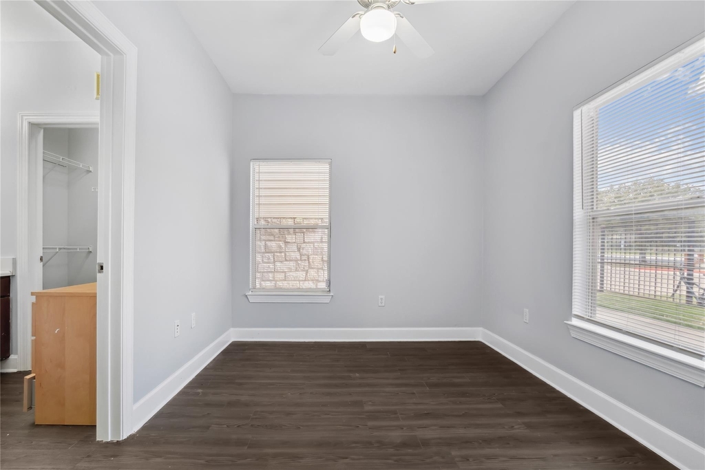 1901 Crossing Pl - Photo 16