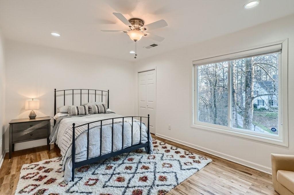 4438 Glengary Drive Ne - Photo 13